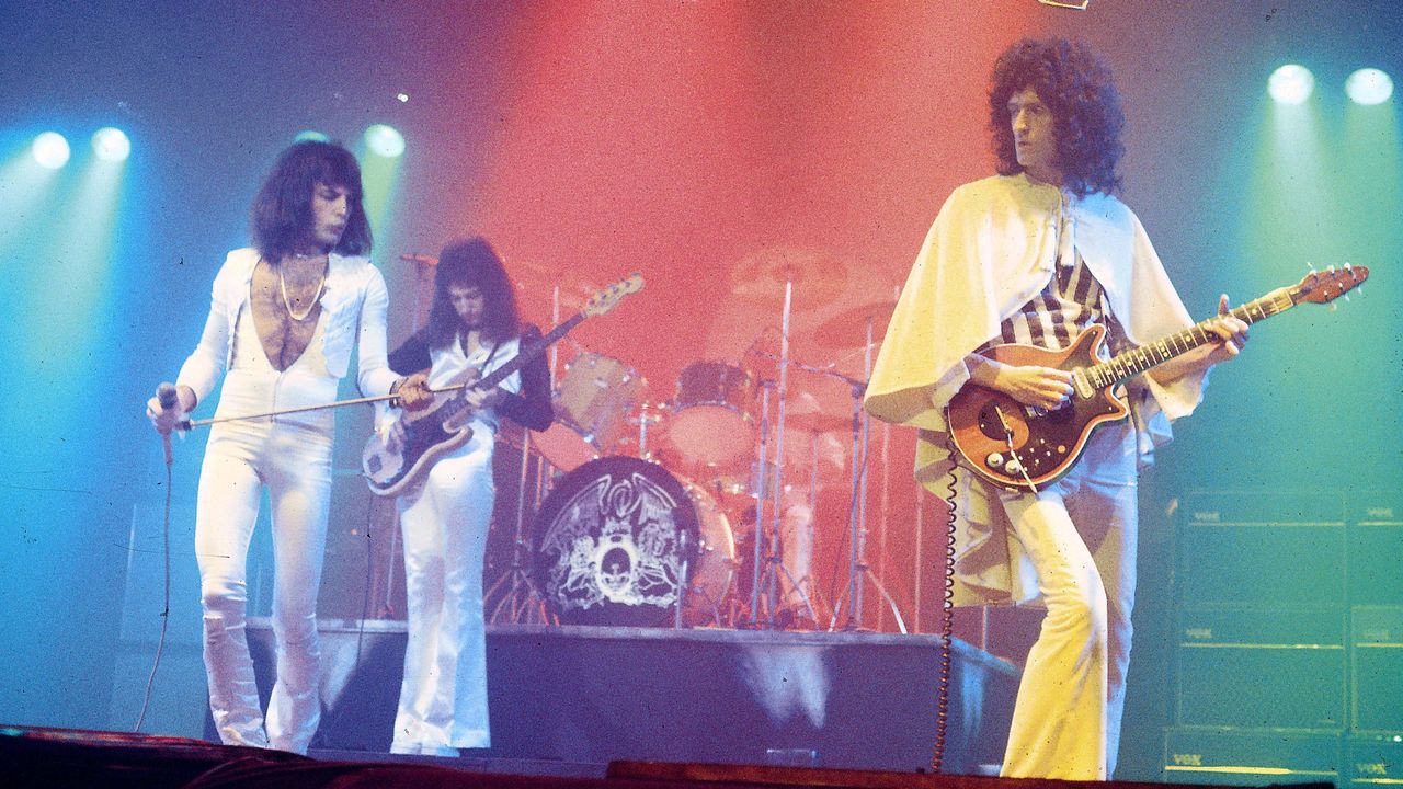 Queen: The Legendary 1975 Concert Backdrop