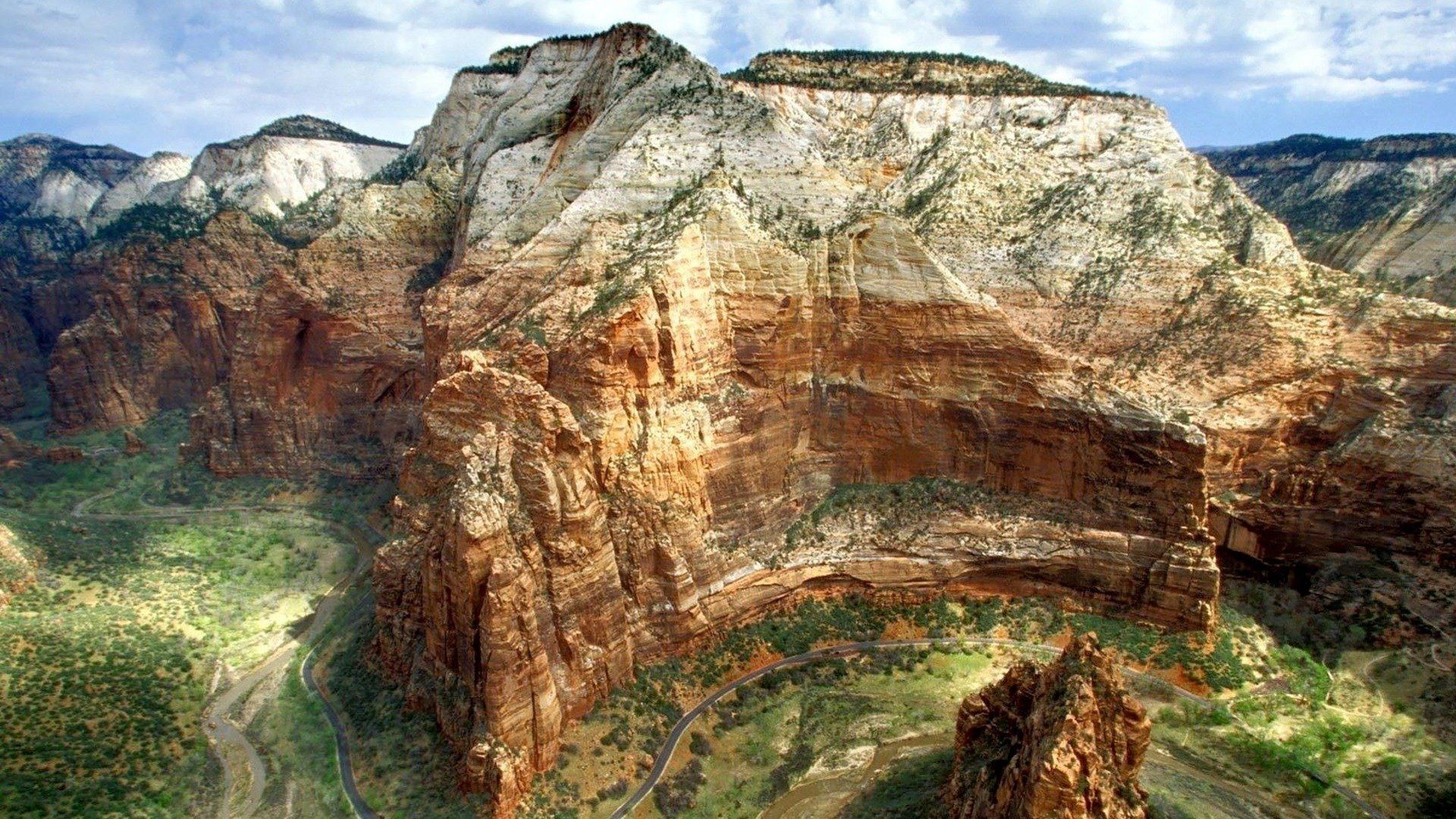 Zion Canyon: Treasure of the Gods Backdrop