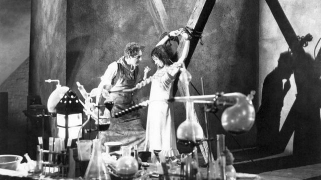 Murders in the Rue Morgue Backdrop