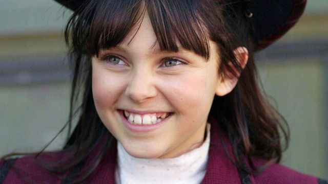 Samantha: An American Girl Holiday Backdrop