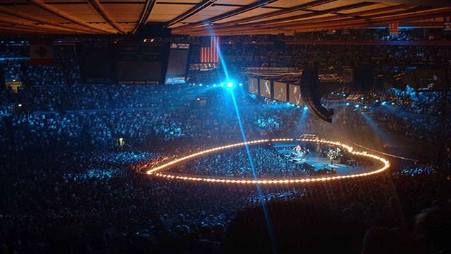 U2: Elevation 2001 Backdrop