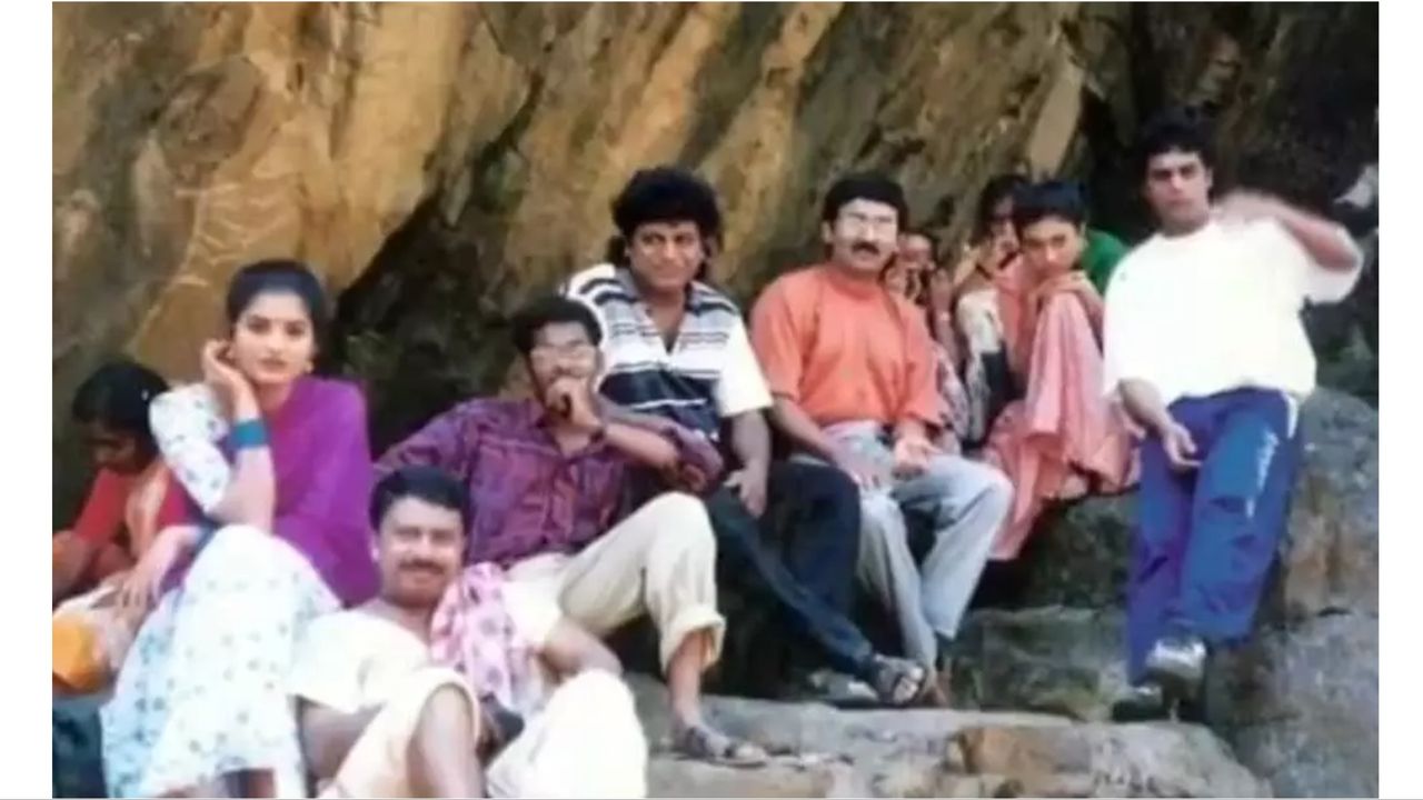 Nammoora Mandaara Hoove (1997): Where to Watch and Stream Online Reelgood Nammoora Mandaara Hoove (1997): Where to Watch and Stream Online Reelgood
