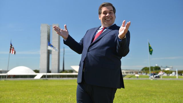 O Candidato Honesto Backdrop