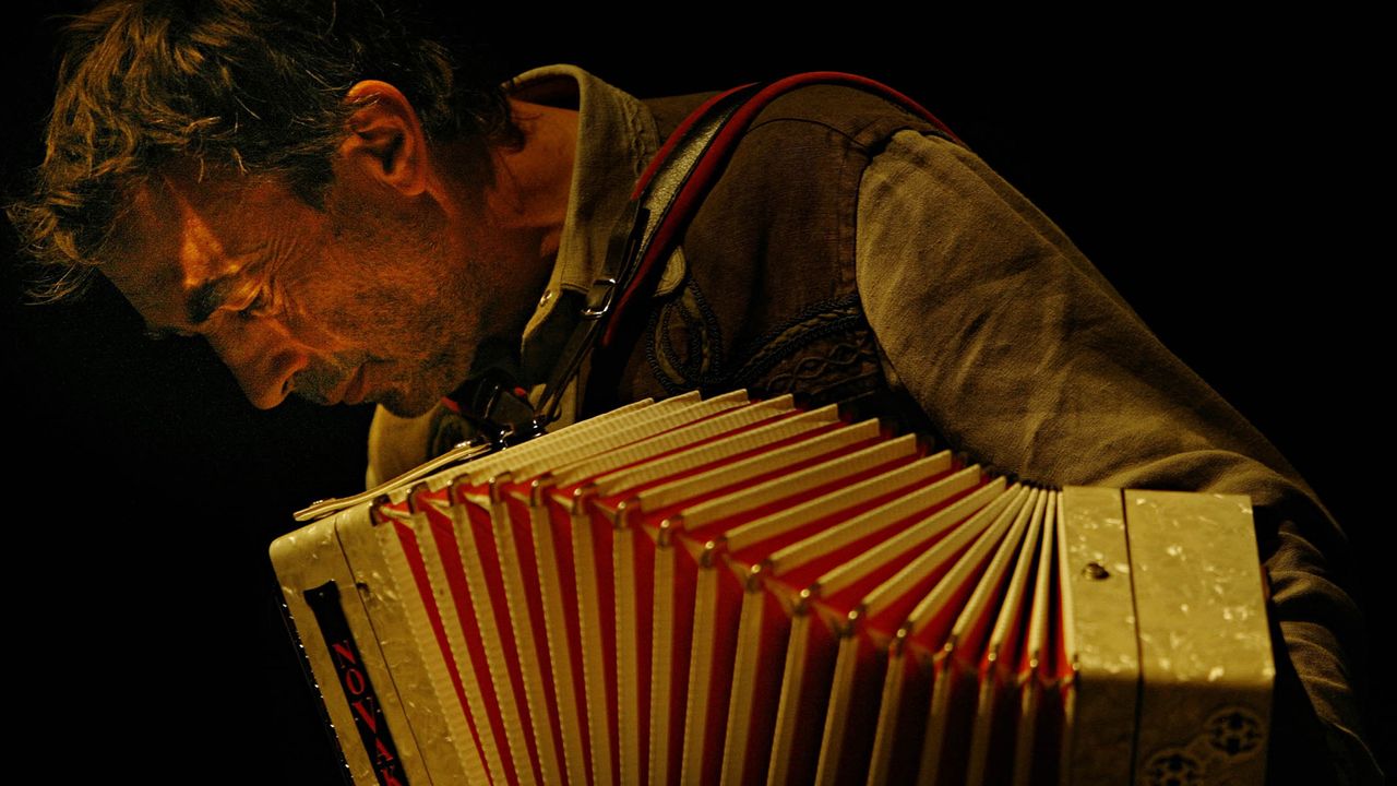 Hubert Von Goisern Aber Brenna Tuats Guat