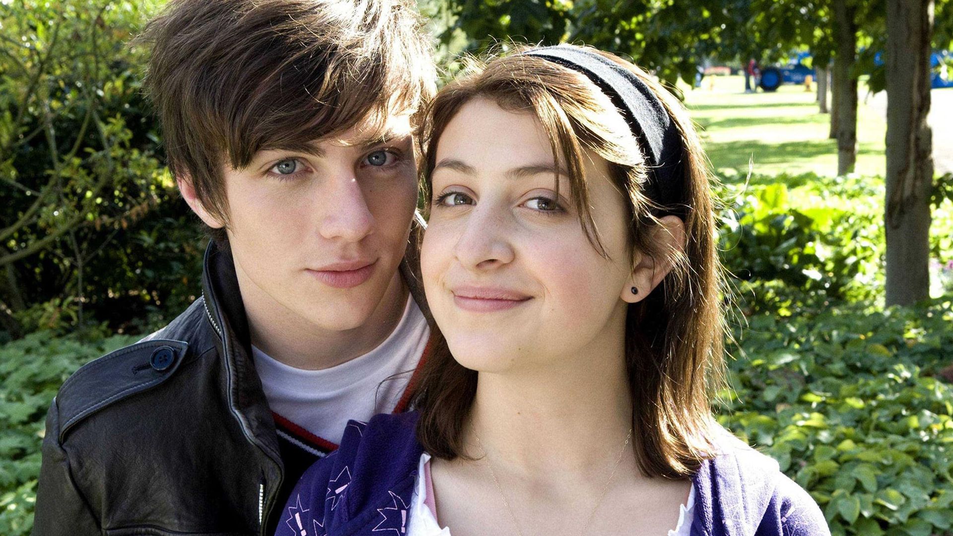 Angus, Thongs and Perfect Snogging Backdrop
