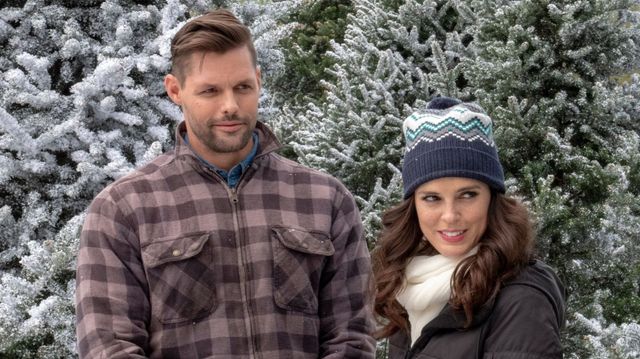 The Last Christmas Home Backdrop
