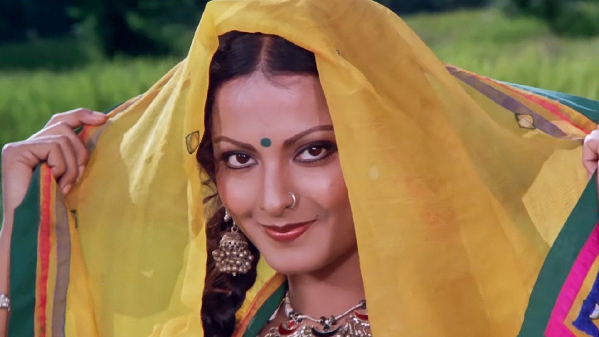 Ganga Ki Saugand Backdrop
