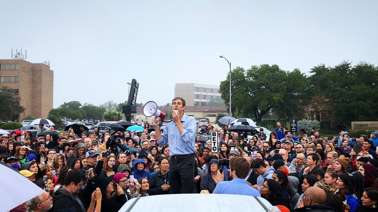 Running with Beto Backdrop
