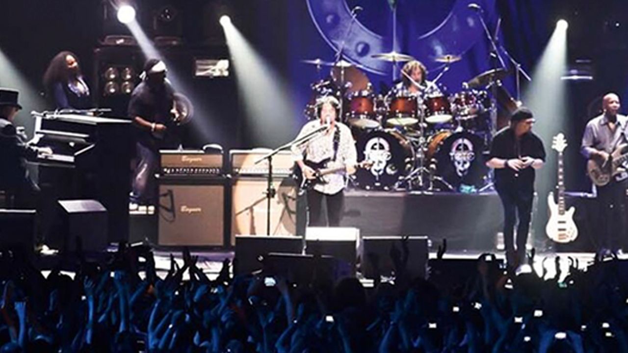 Toto: 35th Anniversary Tour Live in Poland Backdrop