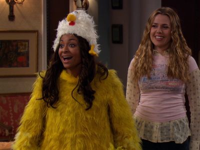 Season 01, Episode 10 The Popular Chicks