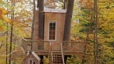 Season 01, Episode 07 A Fantasy Treehouse Retreat