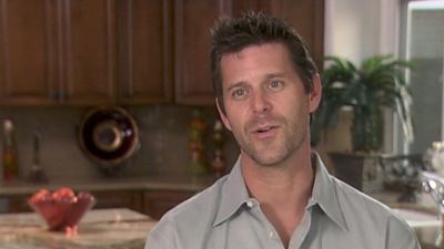 Season 02, Episode 01 The Housewives Are Back!