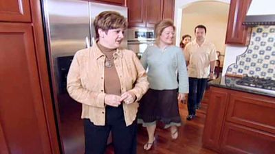 Season 11, Episode 12 Colorful Kitchen and Family Room