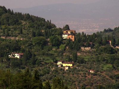 Season 01, Episode 11 Welcome to Tuscany