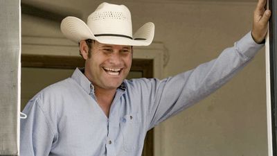 Season 04, Episode 09 Done Deal