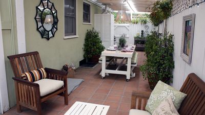 Season 10, Episode 20 Outdoor Dining Room Made Simple
