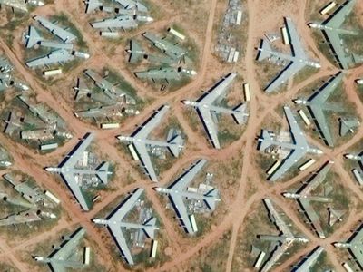Season 12, Episode 11 What on Earth?: The Boneyard of Arizona