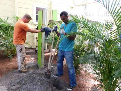 Season 13, Episode 06 Adding Art to an Ugly Yard