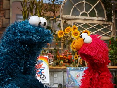 Season 49, Episode 35 Cookie Monster's Museum Mystery