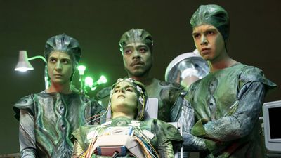 Season 01, Episode 05 El laboratorio alienigena (The Alien Lab)