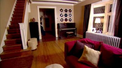 Season 03, Episode 12 Jazzy Living Room
