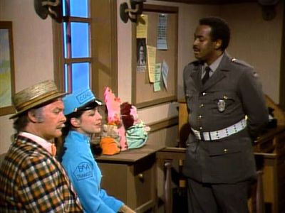 Season 14, Episode 16 Mister Rogers Talks About GRANDPARENTS