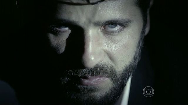 Dupla Identidade Backdrop