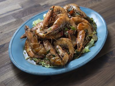 Season 28, Episode 19 Salt and Pepper Shrimp and 3-Cup Chicken with Rice