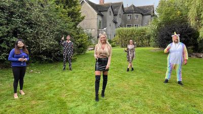 Season 47, Episode 40 Come Dine with Me