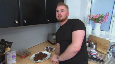Season 45, Episode 34 Come Dine with Me