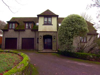 Season 23, Episode 12 Country Homes in Wiltshire, UK
