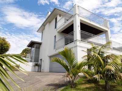 Season 121, Episode 21 Make Room for Family in Auckland