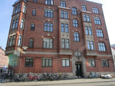 Season 112, Episode 11 Kicking Back in Copenhagen