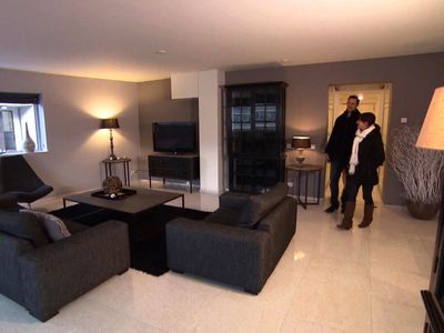 Season 54, Episode 13 Raising a Family in Rotterdam