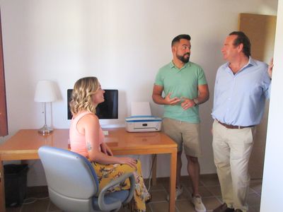 Season 128, Episode 20 Family Values in Spain