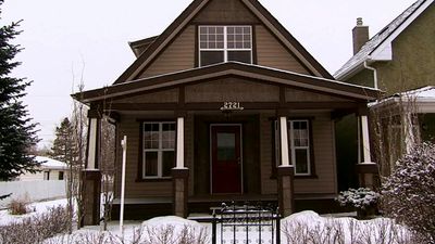 Season 10, Episode 1004 Combining Homes in Calgary