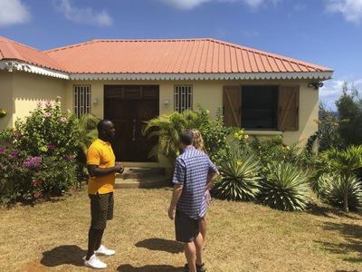 Season 135, Episode 25 Divided in Dominica