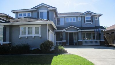 Season 186, Episode 12 House Hunters: Big Dreams in Modesto