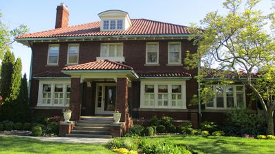 Season 186, Episode 10 House Hunters: East or West in Cleveland