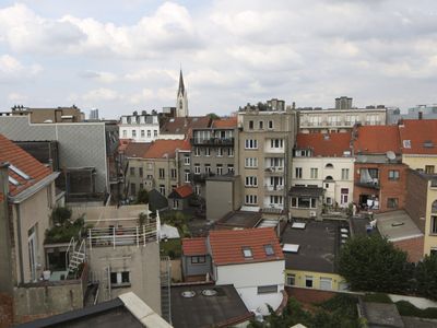 Season 73, Episode 13 Brussels In Your Hedgerow