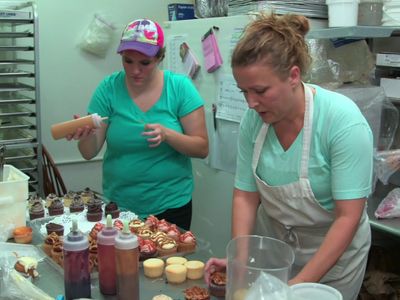 Season 01, Episode 11 Laura's Sweets Specialty Bake Shoppe
