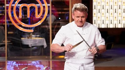 Season 11, Episode 16 Legends: Semi Final Pt. 2 - 3 Chef Showdown