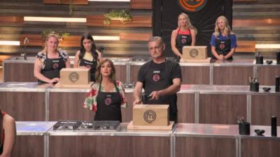 Season 15, Episode 07 Mystery Box