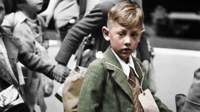 Thirties in Colour: Countdown to War Backdrop