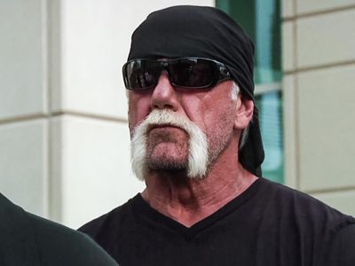 Season 02, Episode 02 Hulk Hogan vs. Gawker