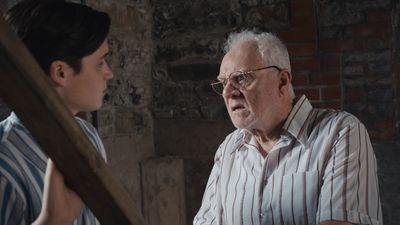 Season 04, Episode 11 Lest We Forget