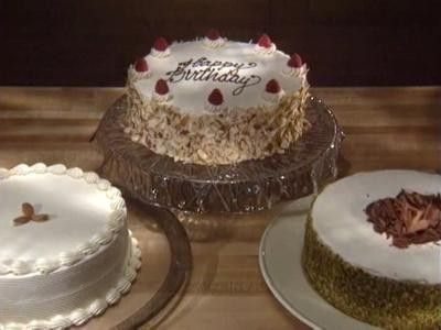 Season 06, Episode 25 Old-Fashioned Birthday Cake