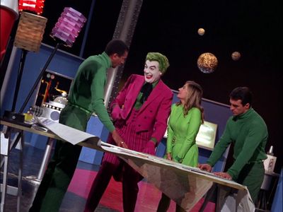 Season 03, Episode 24 The Joker's Flying Saucer